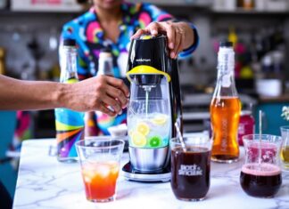 Sodastream : machine à eau gazeuse et sodas maison avec sirops pour boissons pétillantes Sodastream : machine à eau gazeuse et sodas maison avec sirops pour boissons pétillantes