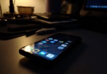 Pourquoi un smartphone ralentit avec le temps ?