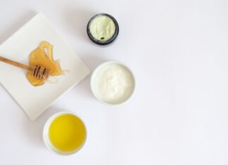 Les bienfaits du miel pour prendre soin de sa peau à l’arrivée de l’automne les bienfaits du miel pour prendre soin de sa peau à l’arrivée de l’automne